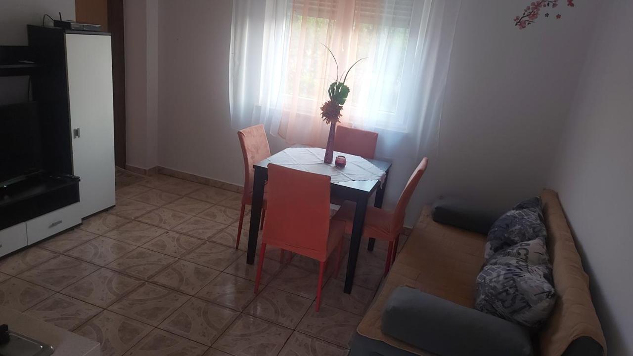 Apartman Sneky Vodnjan Luaran gambar